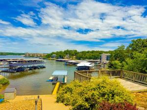 Lakefront 4bd25ba Grilldocksleeps 13pp - Ubytování bez kategorie ve městě Osage Beach