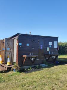 Monroe Horsebox Glamping