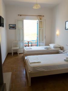 Twin Room with Sea View room in Golden Sun
