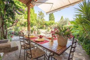 Sumptuous Provencal farmhouse at the foot of the village of Fayence