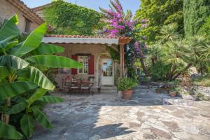 Villas Sumptuous Provencal farmhouse at the foot of the village of Fayence : photos des chambres