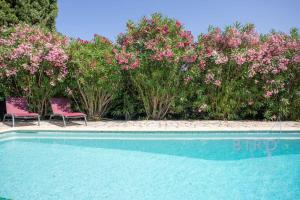 Villas Sumptuous Provencal farmhouse at the foot of the village of Fayence : photos des chambres