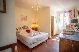 Villas Sumptuous Provencal farmhouse at the foot of the village of Fayence : photos des chambres