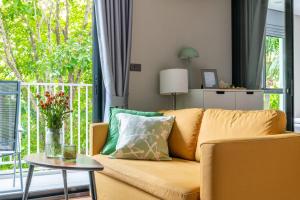 Title V Lemon Fresh Pool View Gym Hammam