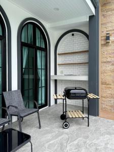 N&C Mountain Pool Villa Huahin