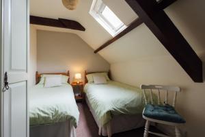 Country Dual Cottage Stay Comfortably Sleeps 6