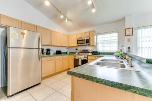 4 Mi to Disney Home with Pool Table, Outdoor Oasis!