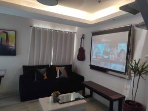 L1 Twin Bed Staycation in Bonifacio Global City