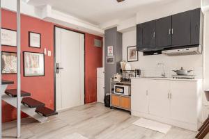 L1 Twin Bed Staycation in Bonifacio Global City