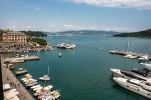 Penthouse with a Dream Sea View in Portovenere