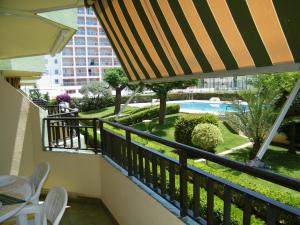 Apartamento con AA y piscina - Familias - ES-314-32