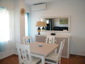 Apartamento con aire acondicionado - Vista a la piscina - ES-314-30