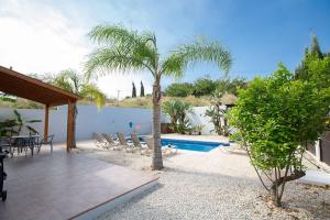 Villa Kanthos - Beautiful 4 Bedroom Protaras Villa With Pool