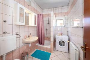 Apartment in Starigrad-Paklenica 43595