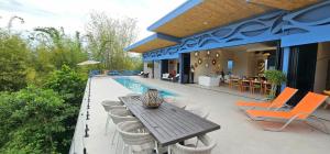 Villa Buddha Belly OceanMountain top views