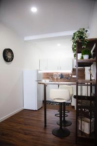 Cristal apartamentos 1ºdireito Praça Velha