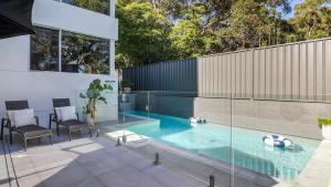 Sea Vista at Shoal Bay - Heated Pool, Fireplace and Views