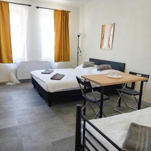 Room for 3 number1 Prague 7