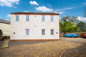 Two-bed Ground Floor Flat in Caerphilly Town Centre