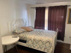 Peculiar N 5th street