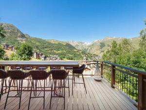 Chalets Chalet de prestige avec jacuzzi, sauna et cinema - FR-1-570-42 : photos des chambres