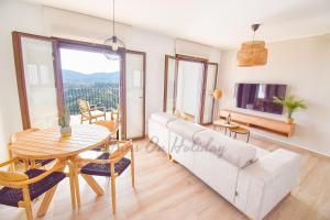 Altos de Frigiliana APT 2 - 2 bedroom Apartment with amazing views and Pool HansOnHoliday Rentals