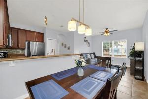 Oakwater End unit with balcony