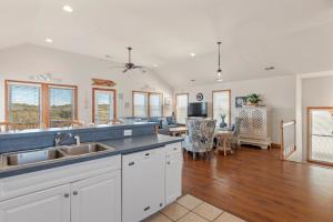 Flip Flop Inn by Village Realty