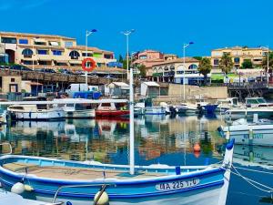 Les Terrasses du port - Ubytování bez kategorie ve městě Sausset-les-Pins
