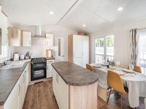 Red Wood Lodge - Uk40849