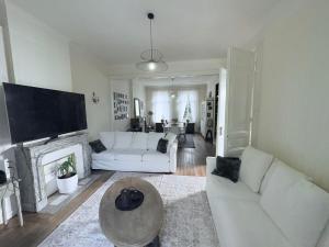 Maisons de vacances Magnificent Bourgeois Residence on Wooded Estate : photos des chambres