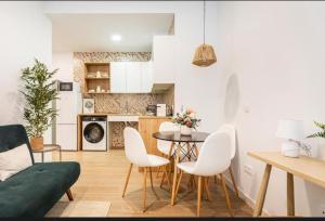 Lugre, Lovely flat close to center