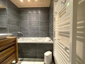 Appartements Authentique appartement voute renove a St Martin, 2 chambres, 4 pers, proche pistes - FR-1-452-57 : photos des chambres