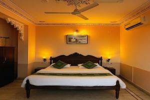 THAMLA HAVELI - Heritage Lake View Hotel
