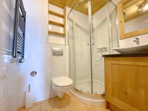 Appartements Appartement de charme pour 4 avec terrasse, parking et WiFi - St Martin de Belleville - FR-1-452-193 : photos des chambres