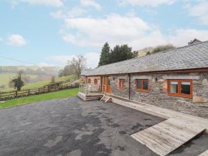 Rhianwen, Plas Moelfre Hall Barns