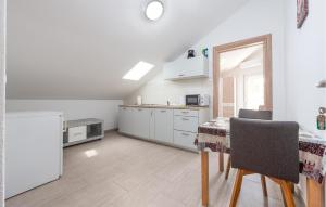 Beach Front Apartment In Krusevo 