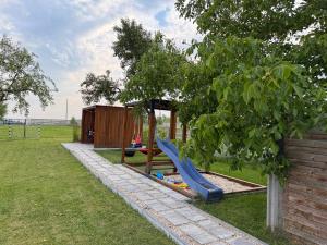 Apartament Noclegi Tokarnia Duża 126