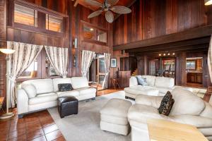 Ailina House