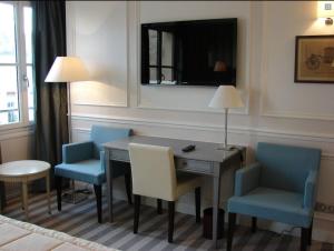Hotels Hotel de L'Universite : photos des chambres
