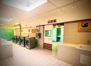 Maisons de vacances Bungalow confortable a Saint-Cheron avec piscine : photos des chambres