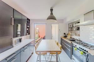 LHospice, T3 avec terrasse, 10min de la gare