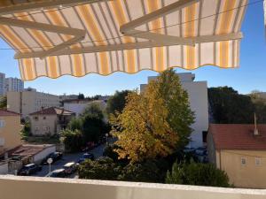 Sunny apartment near the centar, free parking