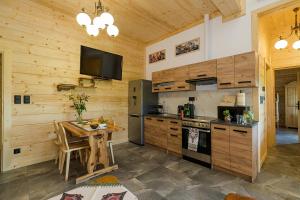 Villa Baranówka - apartamenty z widokiem na Giewont, w paśmie Gubałówki by ShortStayPoland