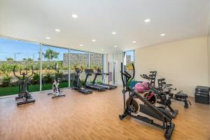 The Edge - Beachfront 2 Bedroom Holiday Apartment