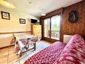 Résidence Les Oursons - Appartement au pied des pistes, vue Mont-Charvin MAE-2394