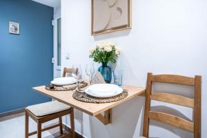 Cute & Compact Central Retreat