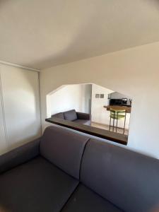 Maisons de vacances Petite maison en pleine nature a 10 km des plage de Cannes : photos des chambres