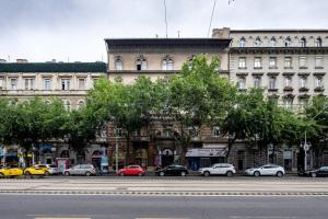 Central - Cozy - NEW - AC