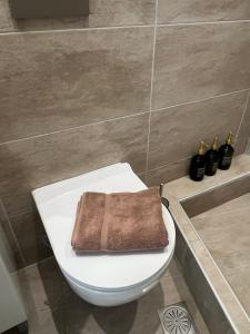 Delou-M 27 01 Deluxe Apartments